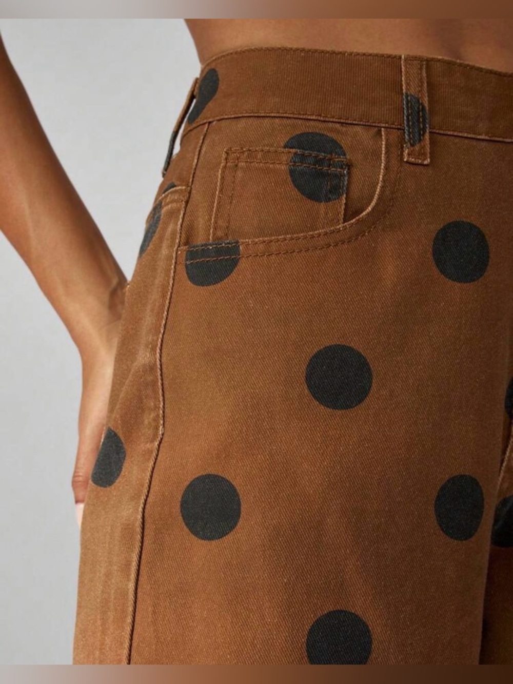 High-Rise Wide-Leg Polka Dot Jeans in Brown - Picture 4 of 8